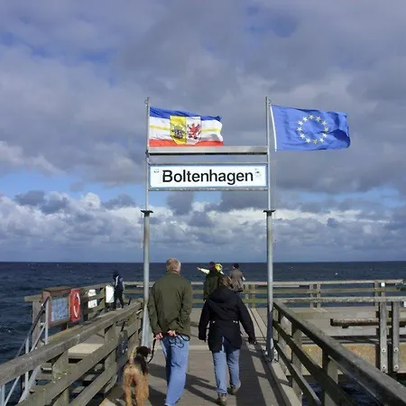 Appartamento Ferienwohnung Am Hof Stieten *